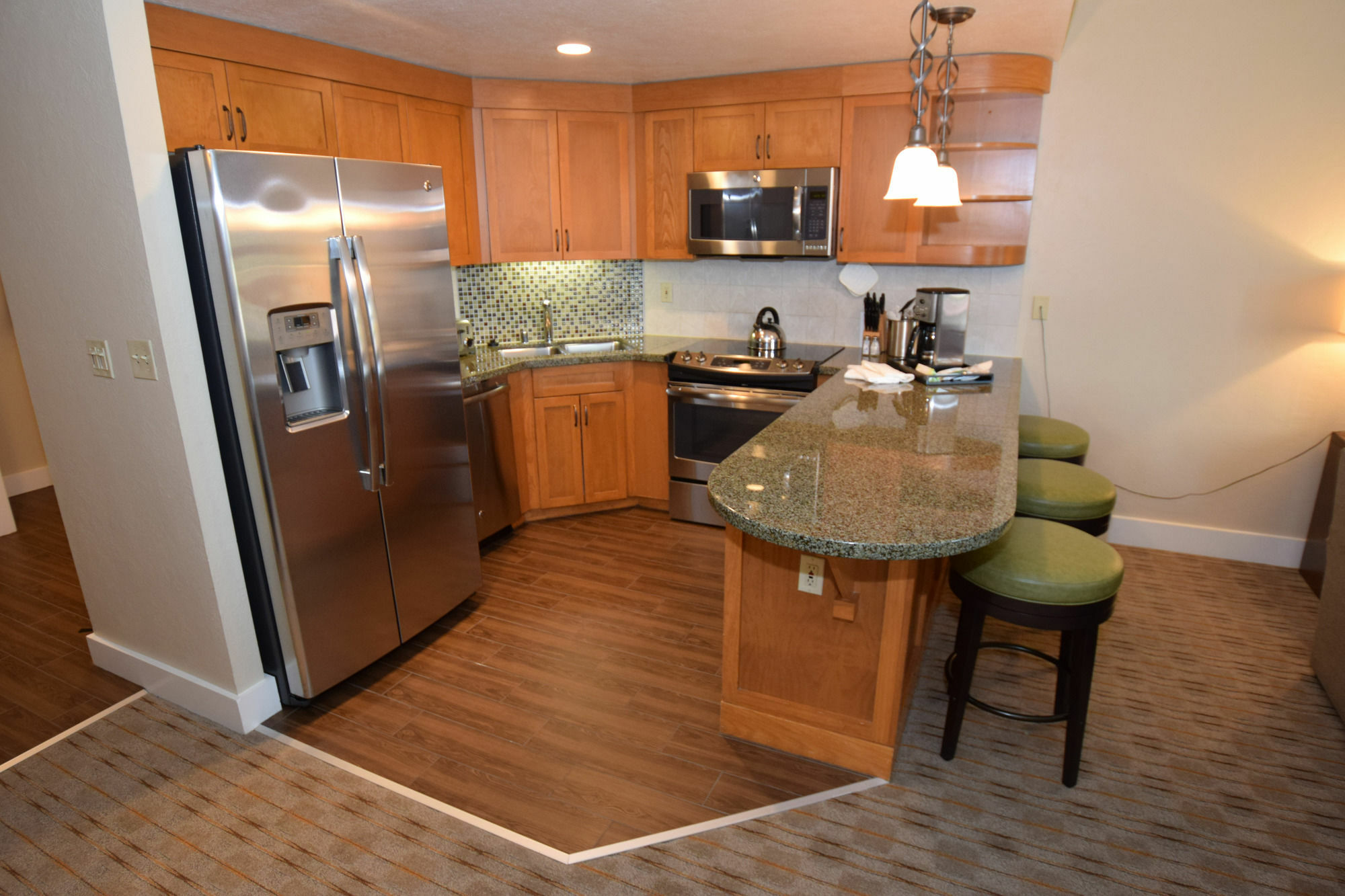 Heavenly Village Condos สเตทไลน์ ภายนอก รูปภาพ